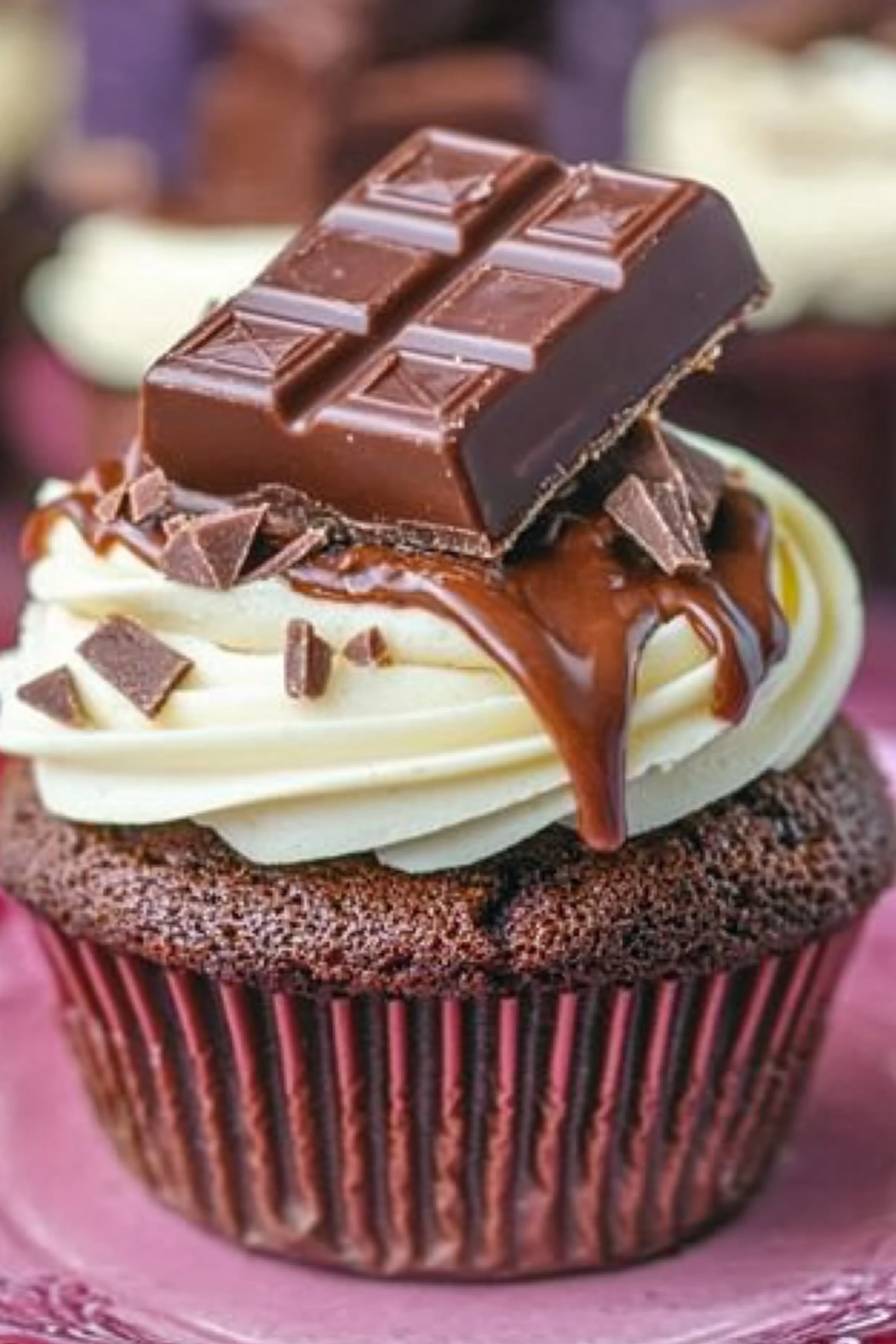 Kit Kat Candy Bar Cupcakes